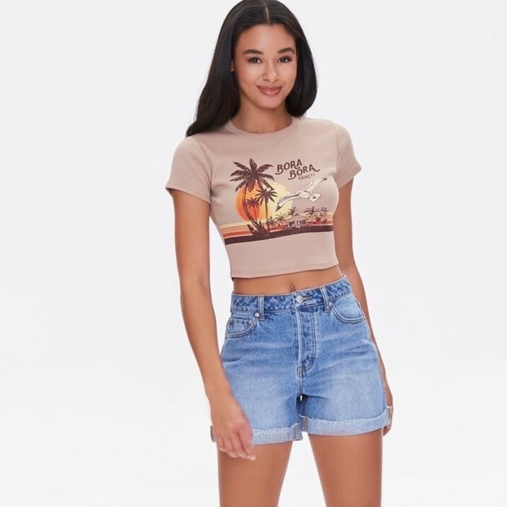Forever 21 • Bora Bora Tahiti Graphic Crop Tee